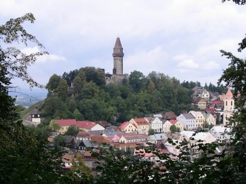 Městečko Štramberk - hrad v pozadí